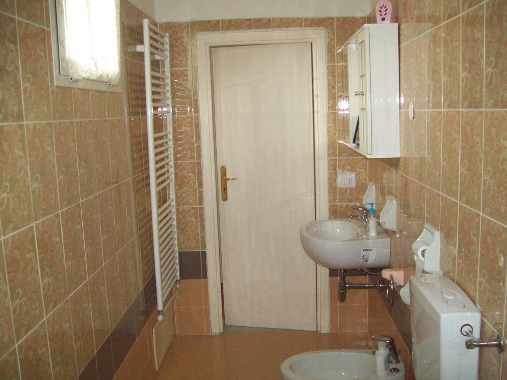 B&B Roge Ольбія Екстер'єр фото